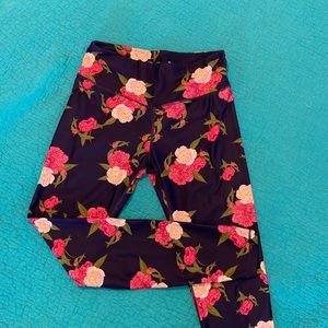 Fit Booty Apparel Leggings size L by Jessica
